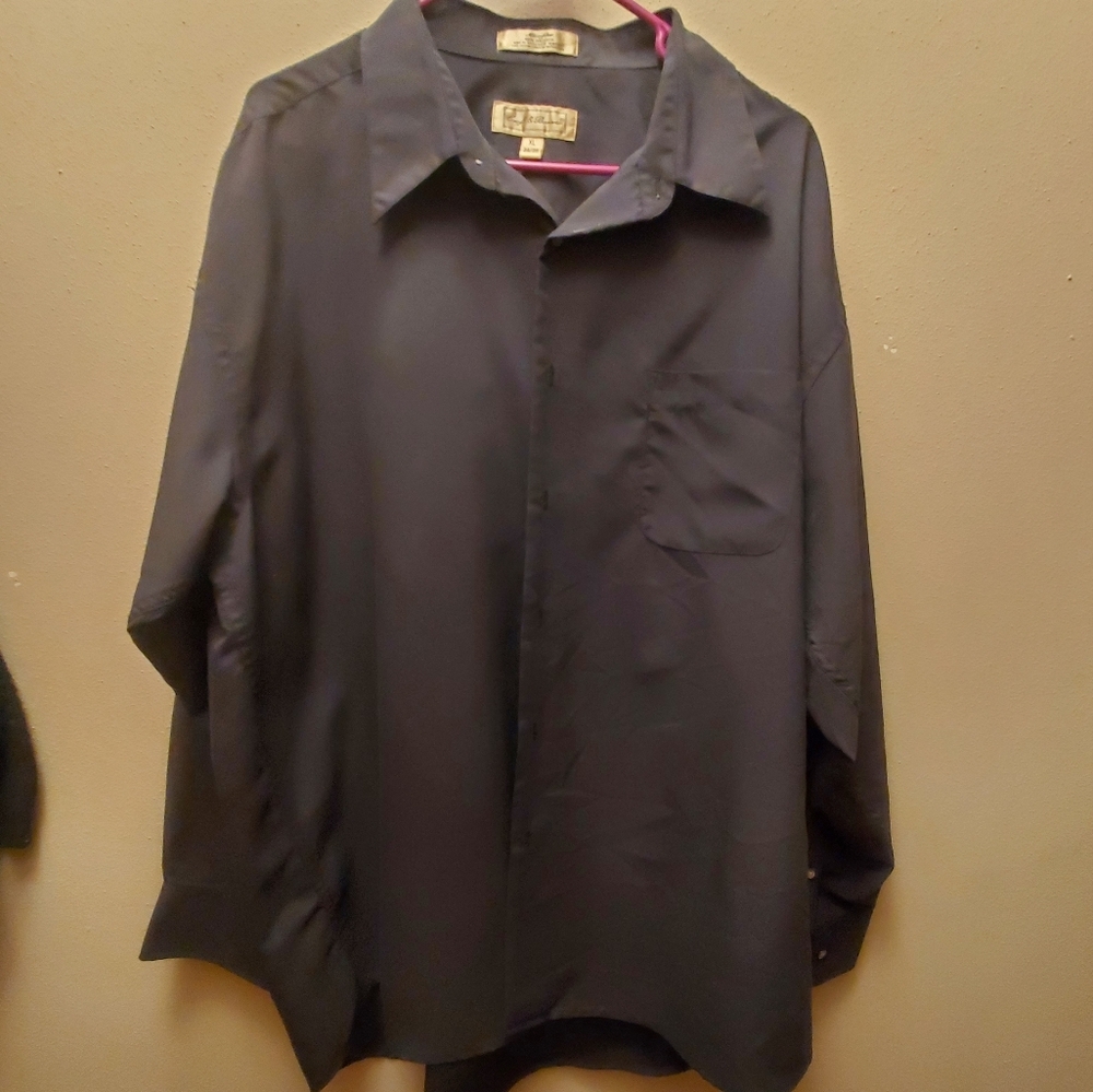 Men's  black croft and barrow size extra large 34/35long sleeve dress shirt